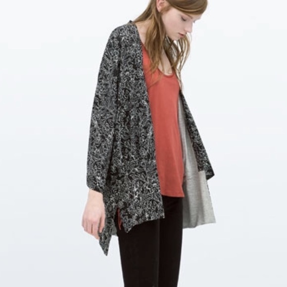 Zara Tops - Zara floral printed kimono